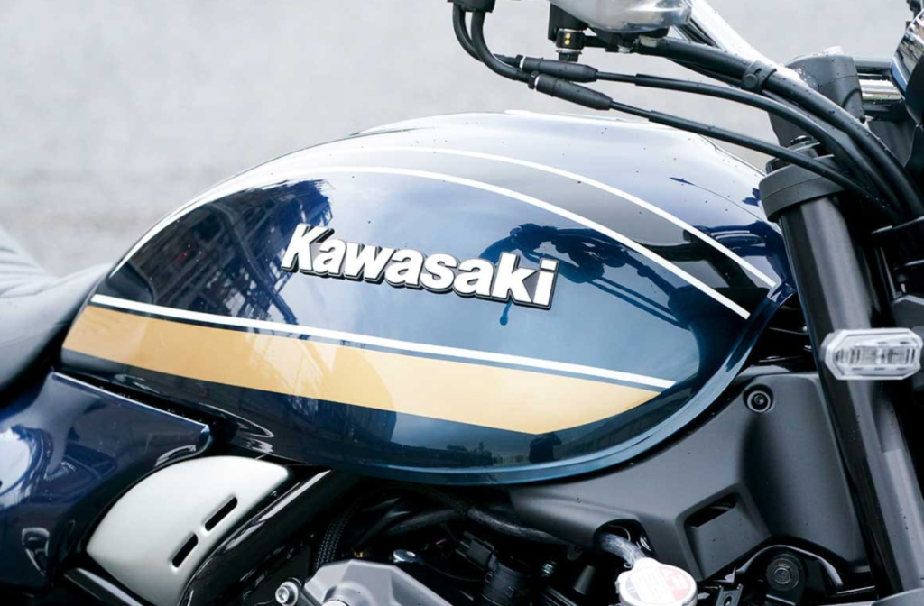 Z900RS 青玉虫カラー（キャンディトーンブルー）